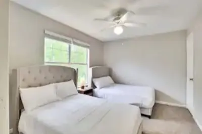 Image de 2 Bed 2 Bath Boho Apt 8 mins from Downtown Austin!