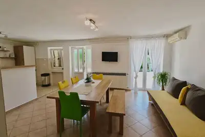 Image de Appartement de trois chambres avec la terrasse Crikvenica (A-23167-a)