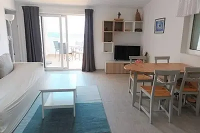 Image de Appartement de deux chambres avec la terrasse et la vue sur le mer Supetarska Draga - Gonar, Rab (A-23349-b)