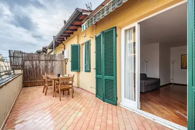 Image de Your Florence Gem - Ponte Vecchio Flat w/ Terrace
