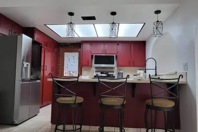 Image de Big House, Large Gated Yard And Double Living Room