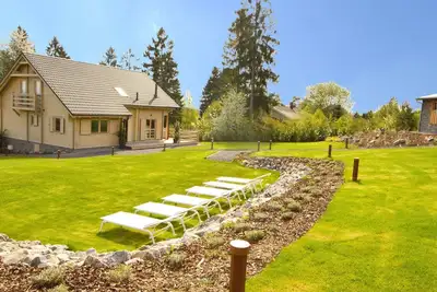 Image de Chalet à Durbuy avec Sauna et Bain à Bulles