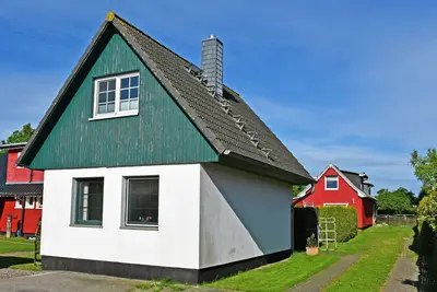 Image de Quietly situated vacation home with fireplace and terrace - Holiday home with fireplace and terrace