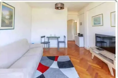 Image de Studio on the Promenade des Anglais 54