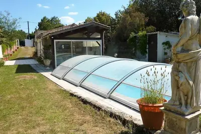 Image de Maison St-Georges-d'Oléron avec piscine privée et véranda, 4 couchages, proche plage