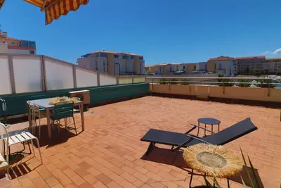 Image de Terrasse ombragée de 30m², 2p, Cabine, Parking, Sète