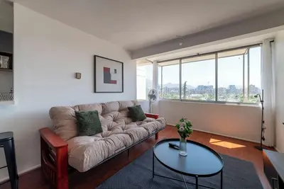 Image de Embark on a journey of exclusivity in our 2br home