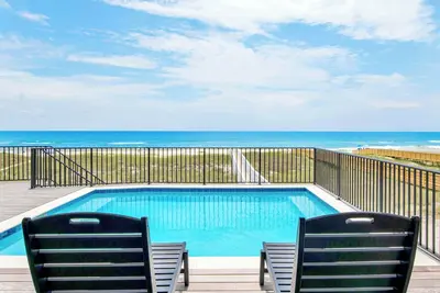 Image de Luna Azul | Gulf-Front + Private Pool & Boardwalk to Beach!