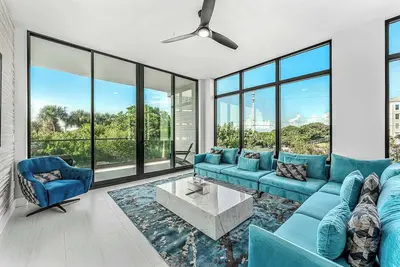 Image de Wave Haven | Luxe New Beach Condo w/ Ocean Views, Spacious Balcony & Chic Master