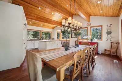 Image de Stunning Peak Views-Spacious Bear Creek 4Bdrm Home