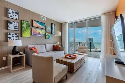 Image de Lyfe Residence Deluxe Experience: Exclusive Pool, Spa and Gym