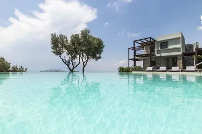 Image de Villa Carolina in Aegina, Greece by Olive Villa Rentals | 30min by ferry!