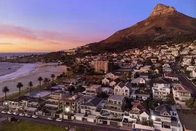 Image de Beachside Manor - Sleeps 16, 2 mins from beach