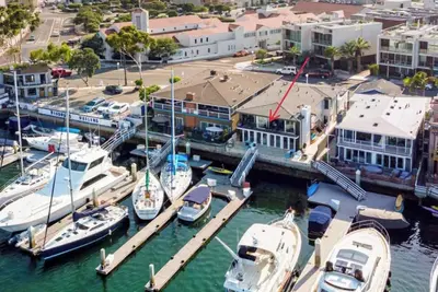Image de Newport Harbor Waterfront Luxury Condo located on Lido Island & gorgeous views