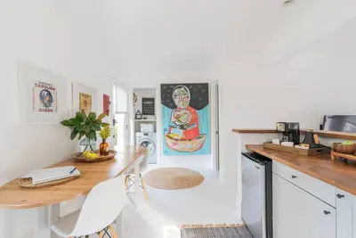 Image de Idlewild Studio: Scandinavian studio just 20min to uptown