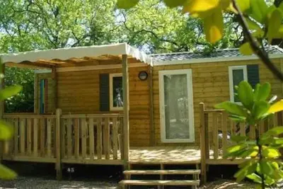 Image de Camping 4 étoiles - Piscine - eeeeaa