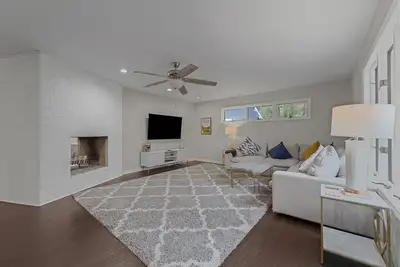 Image de Calhoun Clubhouse - 5 Bedroom Split Level Home Near Pinehurst #6 / Firepit 🔥