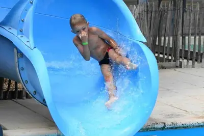 Image de Camping 4 étoiles - Piscine - efagdi