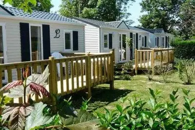 Image de Camping 3 étoiles - efb0ie