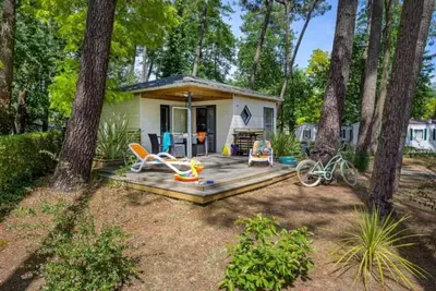 Image de Chalet 4 étoiles - Piscine - efbdfe