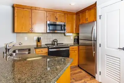 Image de Perfectly nestled in the renowned Heavenly Village at the heart of S Lake Tahoe