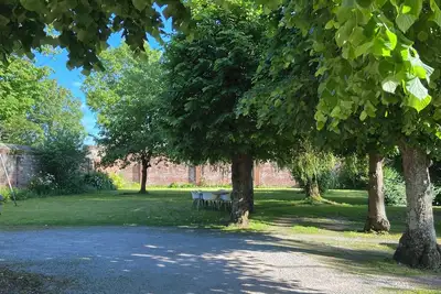 Image de Studio lumineux dans une résidence de charme au cœur des remparts
