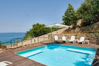 Appartement 'Cefalhome - Kefahelion' avec vue sur la mer, Wi-Fi et climatisation