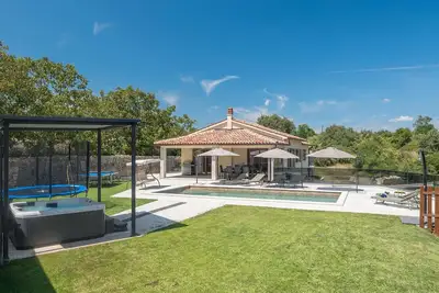 Image de Belle maison à Vodnjan avec WiFi
