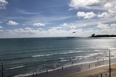 Image de Appartement 'Les Remparts Appartement Face Mer' avec vue sur mer et balcon