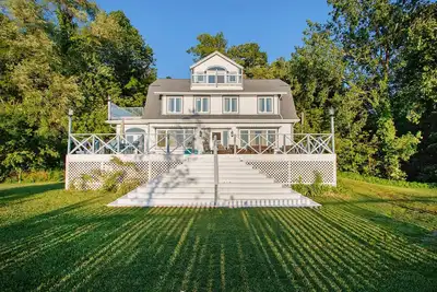 Image de Upper-level Duplex on Lake Michigan w/ patio, gas grill & Wifi
