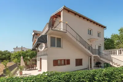 Image de Superbe appartement Ă Pirovac avec WiFi