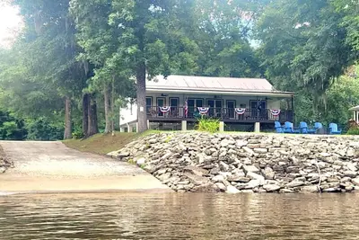 Image de Chillin' on the Edisto River