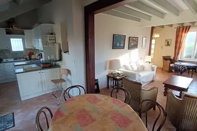 Image de Maison 6 pers. Ă 150m de la plage et des commerces.