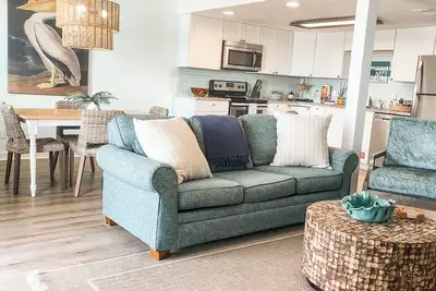 Image de Pelican Porch 🌊 Oceanfront | Pets Ok🐶