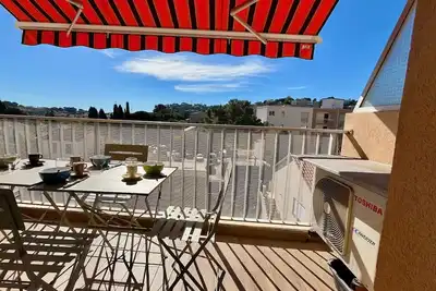 Image de Studio rénové 4 pers à Cavalaire-sur-Mer avec balcon et parking