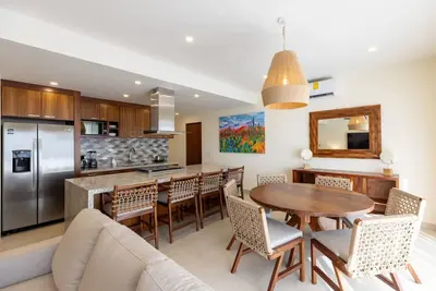 Image de 3br Condo: Partial Sea View, Pool & Jacuzzi