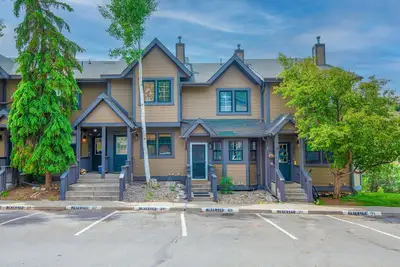 Image de New! On Eagle River| Walk to Downtown| Skiing Less Than 30 Minutes Away