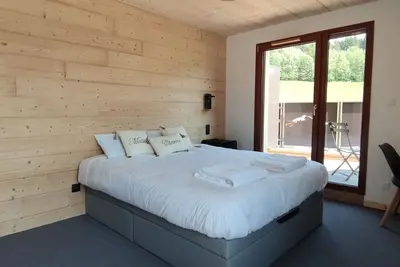 Image de Appart-HĂ´tel en Montagne : Piscine, Sauna et Confort pour Toute la Famille