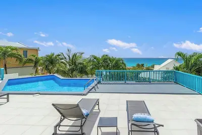 Image de Ruby Blue, Appartement récemment rénové avec piscine et vue sur l'océan #6