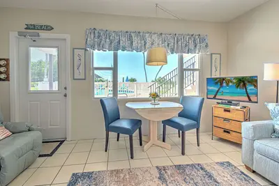 Image de Directly on the Gulf - Unit 3 - 1 Bedroom - Ground Floor - Sleeps up to 5