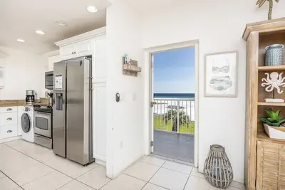 Image de Relaxing Condo on Siesta Key with Pool Access and Beach Views!