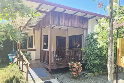 Image de Stand-alone Studio Cabin w/ Kitchen, A/c, Porch, Pool Access, Wheelchair Access