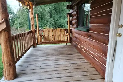 Image de Cozy Country Cabin close to West Union!