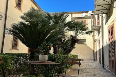 Image de 2-story apartment with 2 bathrooms
