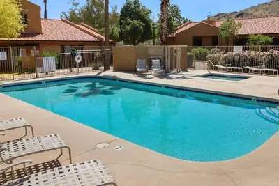 2br Condo w/ patio | Heated Pool, Spa & Gym Access