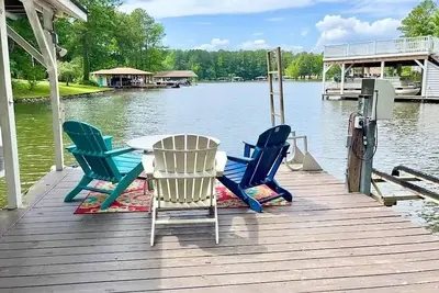 Image de Waterfront Home with kayaking & pets allowed