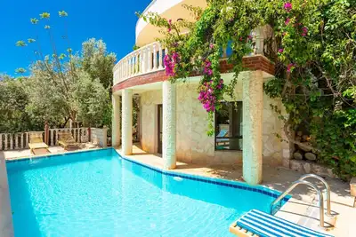 2 Bedroom 2 Bathroom Kalkan in the center  5 minute by walk sea poppy