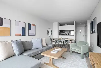 Image de Luxury 2 bed 2 bath in Time Squeare