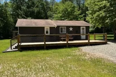 Image de Camp Bear Bottom - Quaint and Cozy Cabin