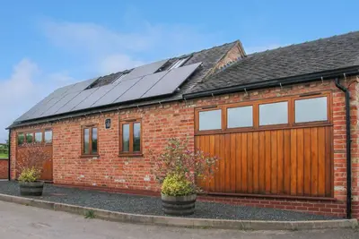 Image de The Old Smithy, pet friendly, with a garden in Eccleshall